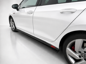 Επιπρόσθετα Μαρσπιέ V.1 Volkswagen Golf Mk8 GTI / GTE / GTI Clubsport / R-Line